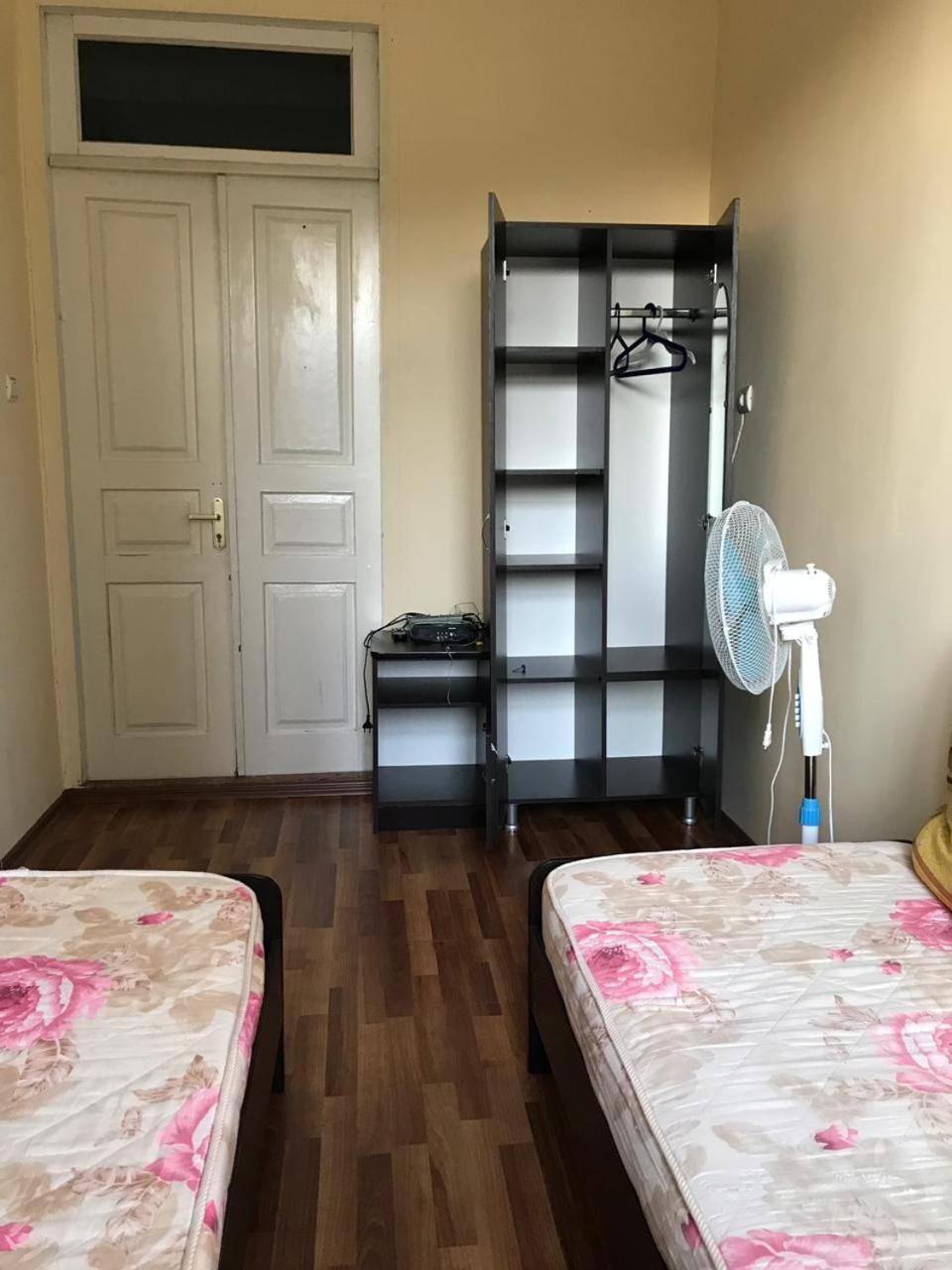 Гостевой Дом С Садом Hotell Gagra Exteriör bild